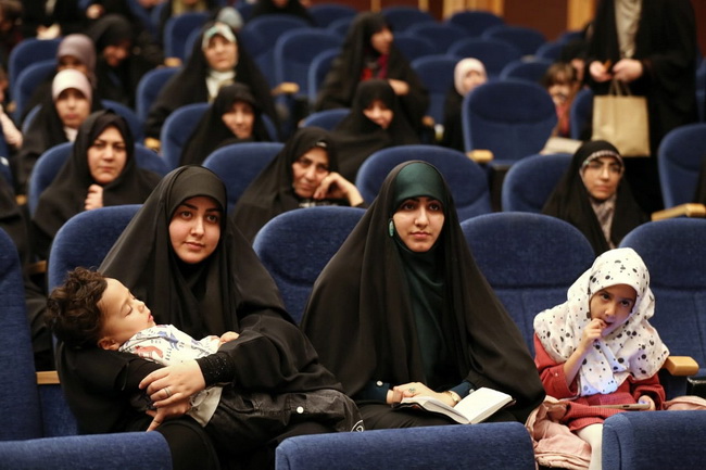 هشتمین همایش بزرگ فاطمی؛ ویژه همسران اساتید، دانش آموختگان و کارکنان مرکز فقهی ائمه اطهار(علیهم السلام)