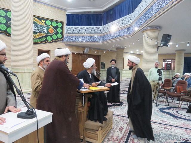 تجلیل از شاگردان ممتاز دروس خارج فقه و اصول