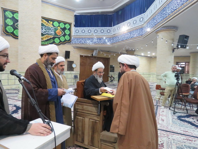 تجلیل از شاگردان ممتاز دروس خارج فقه و اصول