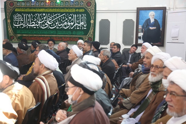 آئین عمامه گذاری طلاب در جشن میلاد امیرالمومنین(ع) در حسینیه دفتر آیت الله فاضل لنکرانی