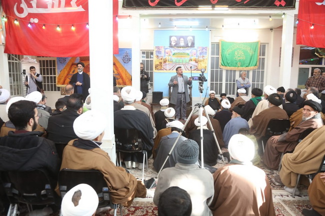 آئین عمامه گذاری طلاب در جشن میلاد امیرالمومنین(ع) در حسینیه دفتر آیت الله فاضل لنکرانی