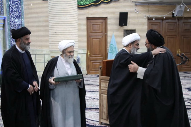 آئین تجلیل از حجت‌الاسلام والمسلمین سید عباس مظفری مرتضوی مدیر مجموعه مرکز فقهی ائمه اطهار(ع) افغانستان در قم