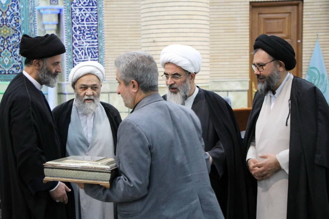 آئین تجلیل از حجت‌الاسلام والمسلمین سید عباس مظفری مرتضوی مدیر مجموعه مرکز فقهی ائمه اطهار(ع) افغانستان در قم