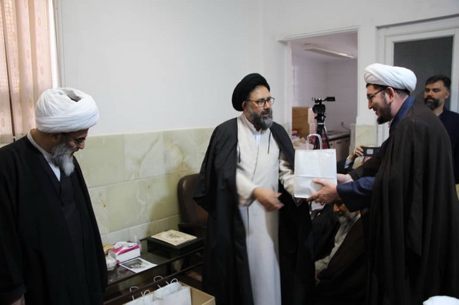 آئین تجلیل از حجت‌الاسلام والمسلمین سید عباس مظفری مرتضوی مدیر مجموعه مرکز فقهی ائمه اطهار(ع) افغانستان در قم