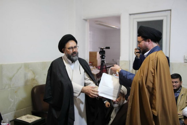 آئین تجلیل از حجت‌الاسلام والمسلمین سید عباس مظفری مرتضوی مدیر مجموعه مرکز فقهی ائمه اطهار(ع) افغانستان در قم