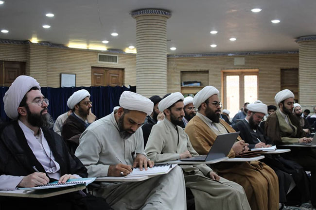 مراسم جشن میلاد حضرت فاطمه معصومه(س) در پایان درس خارج اصول