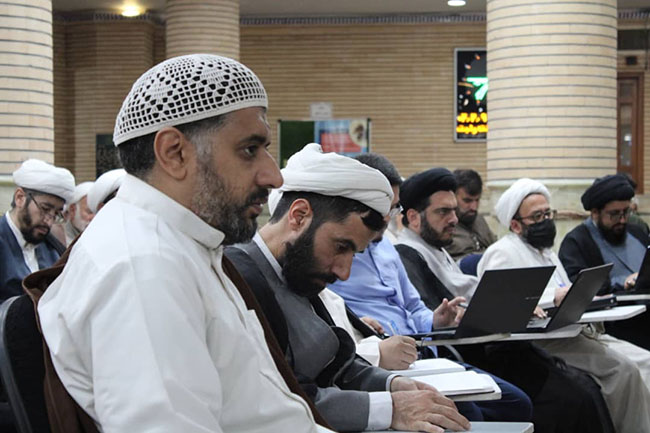 مراسم جشن میلاد حضرت فاطمه معصومه(س) در پایان درس خارج اصول