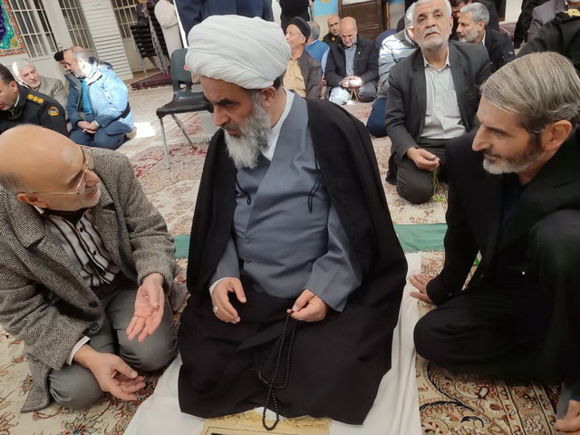 دیدار سردار میرحیدری فرمانده نیروی انتظامی استان قم وجمعی از فرماندهان این مجموعه با آیت الله فاضل لنکرانی