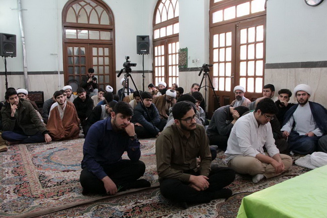 سخنرانی بمناسبت نیمه شعبان و دهه فجر و آئین عمامه گذاری طلاب مدرسه رسالت قم