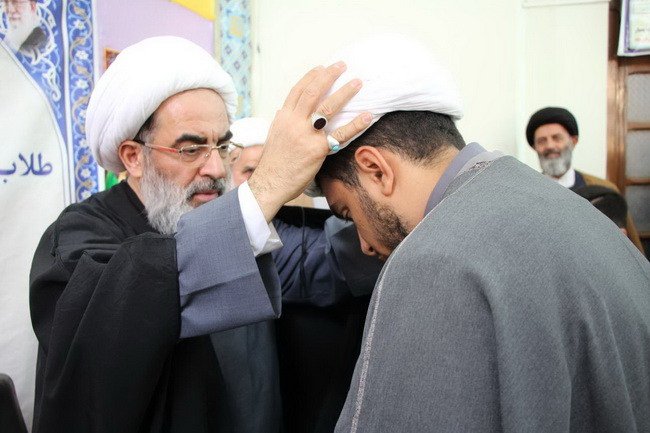 سخنرانی بمناسبت نیمه شعبان و دهه فجر و آئین عمامه گذاری طلاب مدرسه رسالت قم
