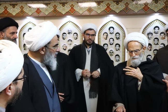 دیدار اساتید و طلاب حوزه علمیه حضرت ولی عصر(ع) شهرستان بناب و خانواده آنان