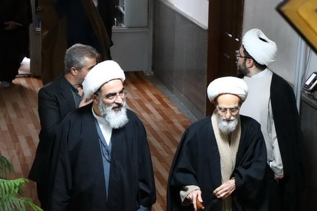 دیدار اساتید و طلاب حوزه علمیه حضرت ولی عصر(ع) شهرستان بناب و خانواده آنان