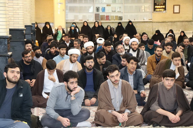 دیدار اساتید و طلاب حوزه علمیه حضرت ولی عصر(ع) شهرستان بناب و خانواده آنان