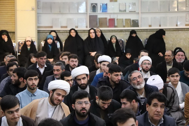 دیدار اساتید و طلاب حوزه علمیه حضرت ولی عصر(ع) شهرستان بناب و خانواده آنان