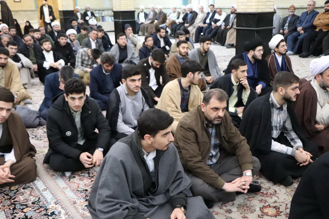 دیدار اساتید و طلاب حوزه علمیه حضرت ولی عصر(ع) شهرستان بناب و خانواده آنان
