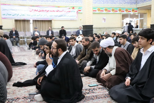 دیدار اساتید و طلاب حوزه علمیه حضرت ولی عصر(ع) شهرستان بناب و خانواده آنان