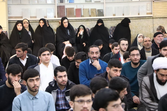 دیدار اساتید و طلاب حوزه علمیه حضرت ولی عصر(ع) شهرستان بناب و خانواده آنان