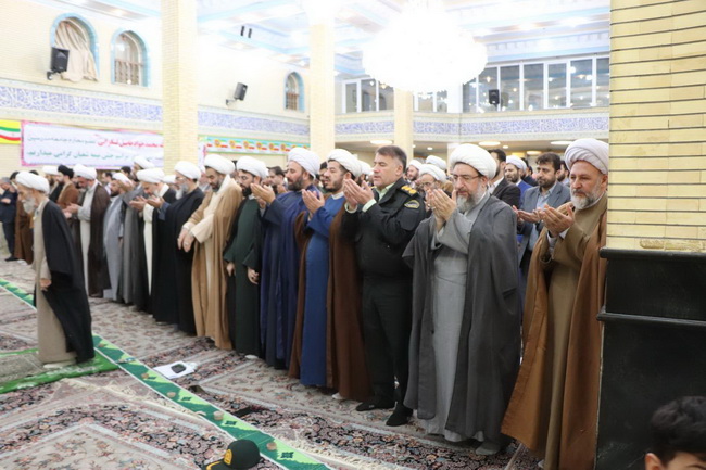 دیدار اساتید و طلاب حوزه علمیه حضرت ولی عصر(ع) شهرستان بناب و خانواده آنان