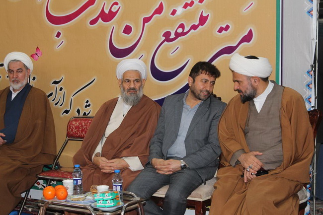 جشن نیمه شعبان و دهه فجر و آئین عمامه گذاری ۲۳ نفر از طلاب حوزه علمیه بناب