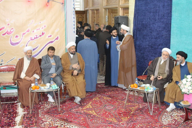 جشن نیمه شعبان و دهه فجر و آئین عمامه گذاری ۲۳ نفر از طلاب حوزه علمیه بناب
