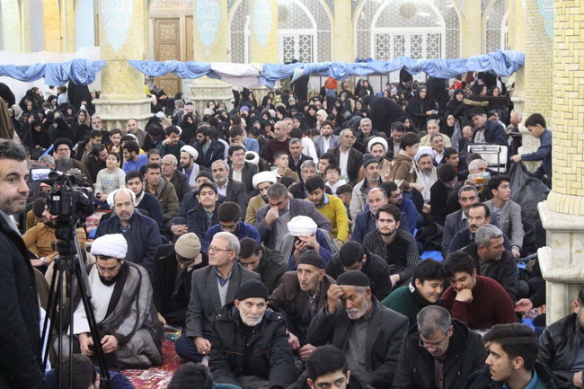 جشن نیمه شعبان و دهه فجر و آئین عمامه گذاری ۲۳ نفر از طلاب حوزه علمیه بناب