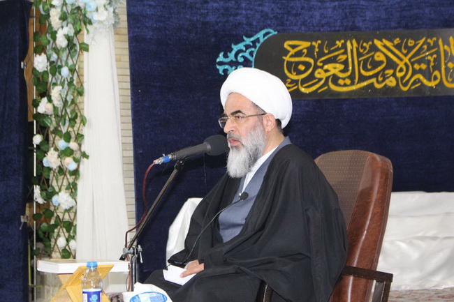 جشن نیمه شعبان و دهه فجر و آئین عمامه گذاری ۲۳ نفر از طلاب حوزه علمیه بناب