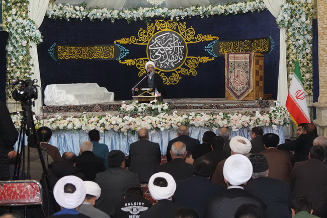 جشن نیمه شعبان و دهه فجر و آئین عمامه گذاری ۲۳ نفر از طلاب حوزه علمیه بناب