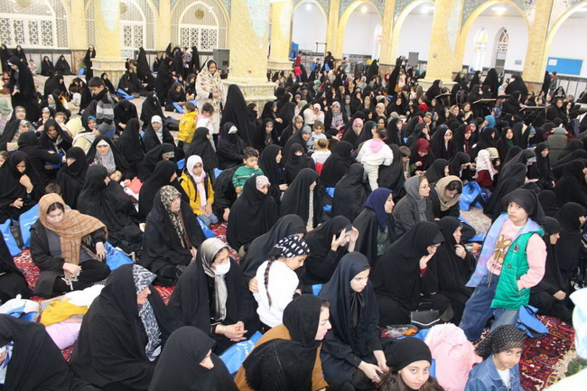 جشن نیمه شعبان و دهه فجر و آئین عمامه گذاری ۲۳ نفر از طلاب حوزه علمیه بناب