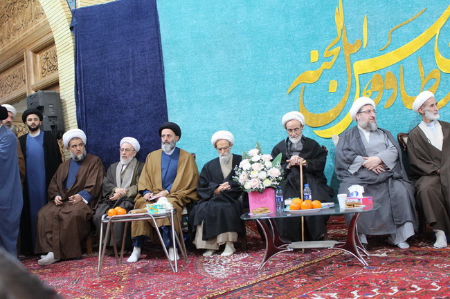 جشن نیمه شعبان و دهه فجر و آئین عمامه گذاری ۲۳ نفر از طلاب حوزه علمیه بناب