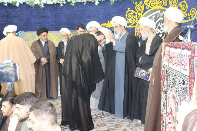 جشن نیمه شعبان و دهه فجر و آئین عمامه گذاری ۲۳ نفر از طلاب حوزه علمیه بناب