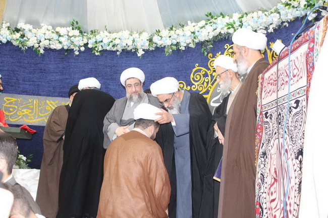 جشن نیمه شعبان و دهه فجر و آئین عمامه گذاری ۲۳ نفر از طلاب حوزه علمیه بناب