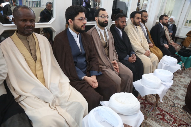 مراسم جشن مبعث و عمامه گذاری جمعی از طلاب