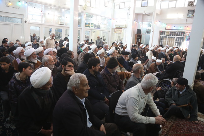 مراسم جشن مبعث و عمامه گذاری جمعی از طلاب