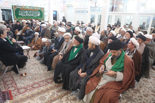 مراسم جشن مبعث و عمامه گذاری جمعی از طلاب