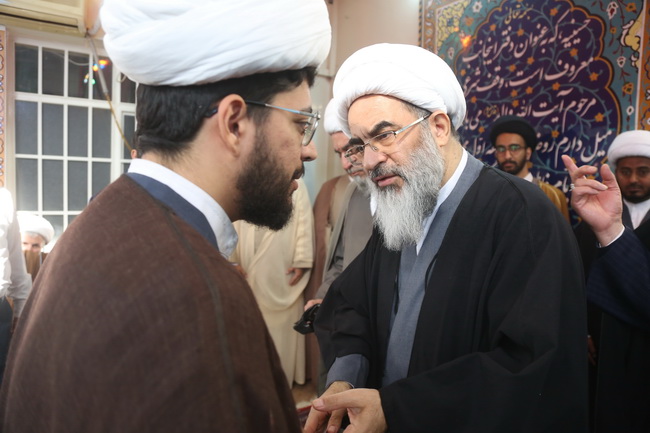 مراسم جشن مبعث و عمامه گذاری جمعی از طلاب