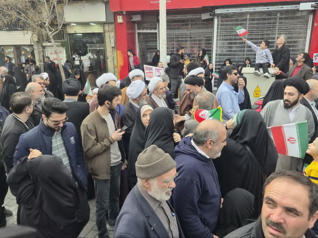 حضور در راهپیمایی دشمن شکن ۲۲ بهمن