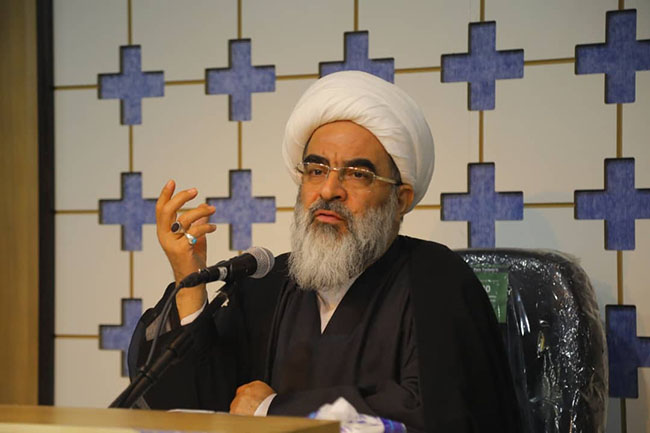 تجلیل از اساتید مجتمع آموزشی پژوهشی ائمه اطهار(ع)