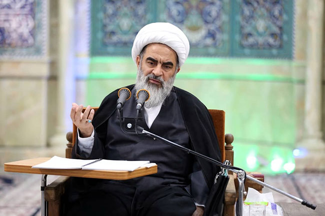 تجلیل از حضرت استاد در روز معلم