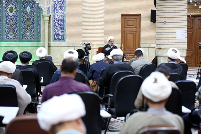 تجلیل از حضرت استاد در روز معلم