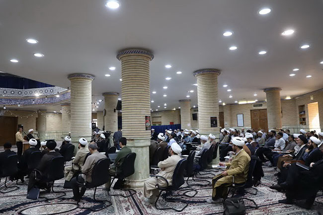 تجلیل از حضرت استاد در روز معلم