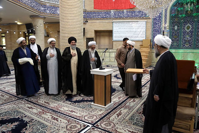 تجلیل از حضرت استاد در روز معلم