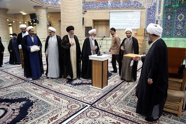 تجلیل از حضرت استاد در روز معلم