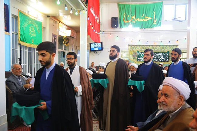 مراسم جشن میلاد با سعادت امام رضا(ع) و آیین عمامه‌گذاری طلاب در حسینیه دفتر آیت‌الله فاضل لنکرانی