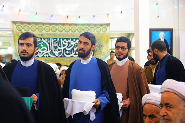 مراسم جشن میلاد با سعادت امام رضا(ع) و آیین عمامه‌گذاری طلاب در حسینیه دفتر آیت‌الله فاضل لنکرانی