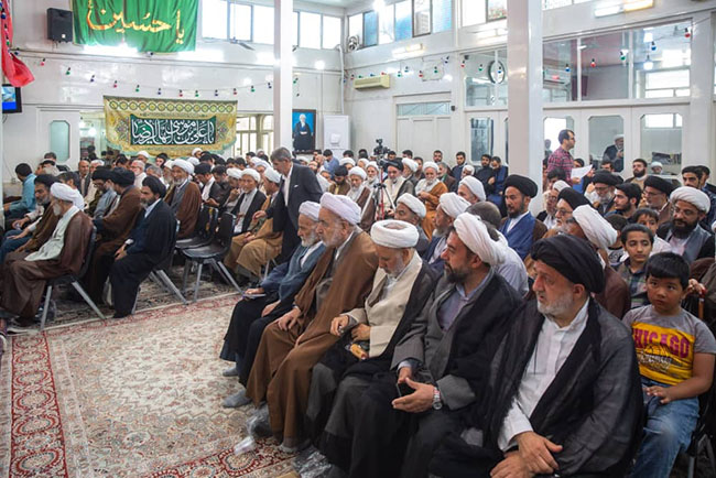 مراسم جشن میلاد با سعادت امام رضا(ع) و آیین عمامه‌گذاری طلاب در حسینیه دفتر آیت‌الله فاضل لنکرانی