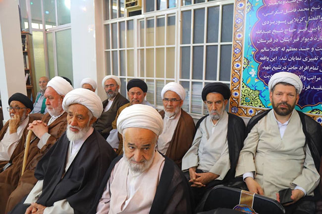 مراسم جشن میلاد با سعادت امام رضا(ع) و آیین عمامه‌گذاری طلاب در حسینیه دفتر آیت‌الله فاضل لنکرانی