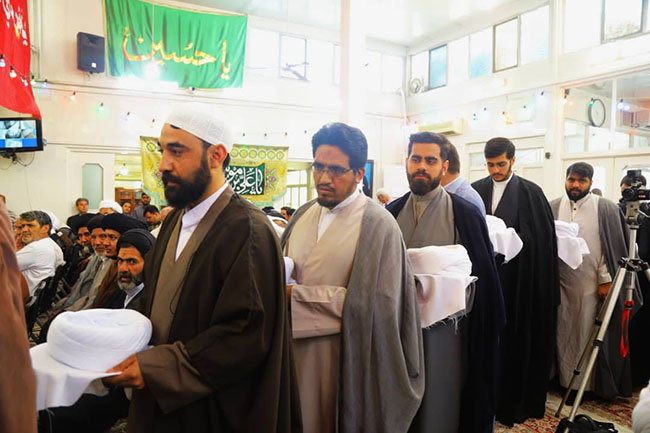 مراسم جشن میلاد با سعادت امام رضا(ع) و آیین عمامه‌گذاری طلاب در حسینیه دفتر آیت‌الله فاضل لنکرانی