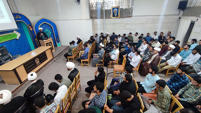 نشست نخبگان پایه پنجم حوزه علمیه خراسان با آیت الله فاضل لنکرانی