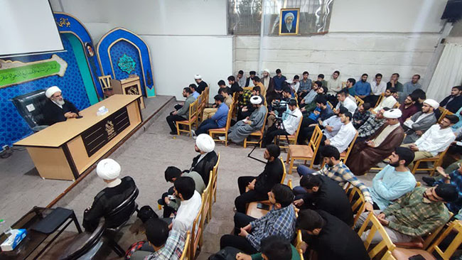نشست نخبگان پایه پنجم حوزه علمیه خراسان با آیت الله فاضل لنکرانی