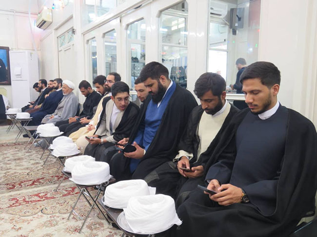 آئین عمامه‌گذاری در روز عید غدیر در دفتر آیت الله فاضل لنکرانی